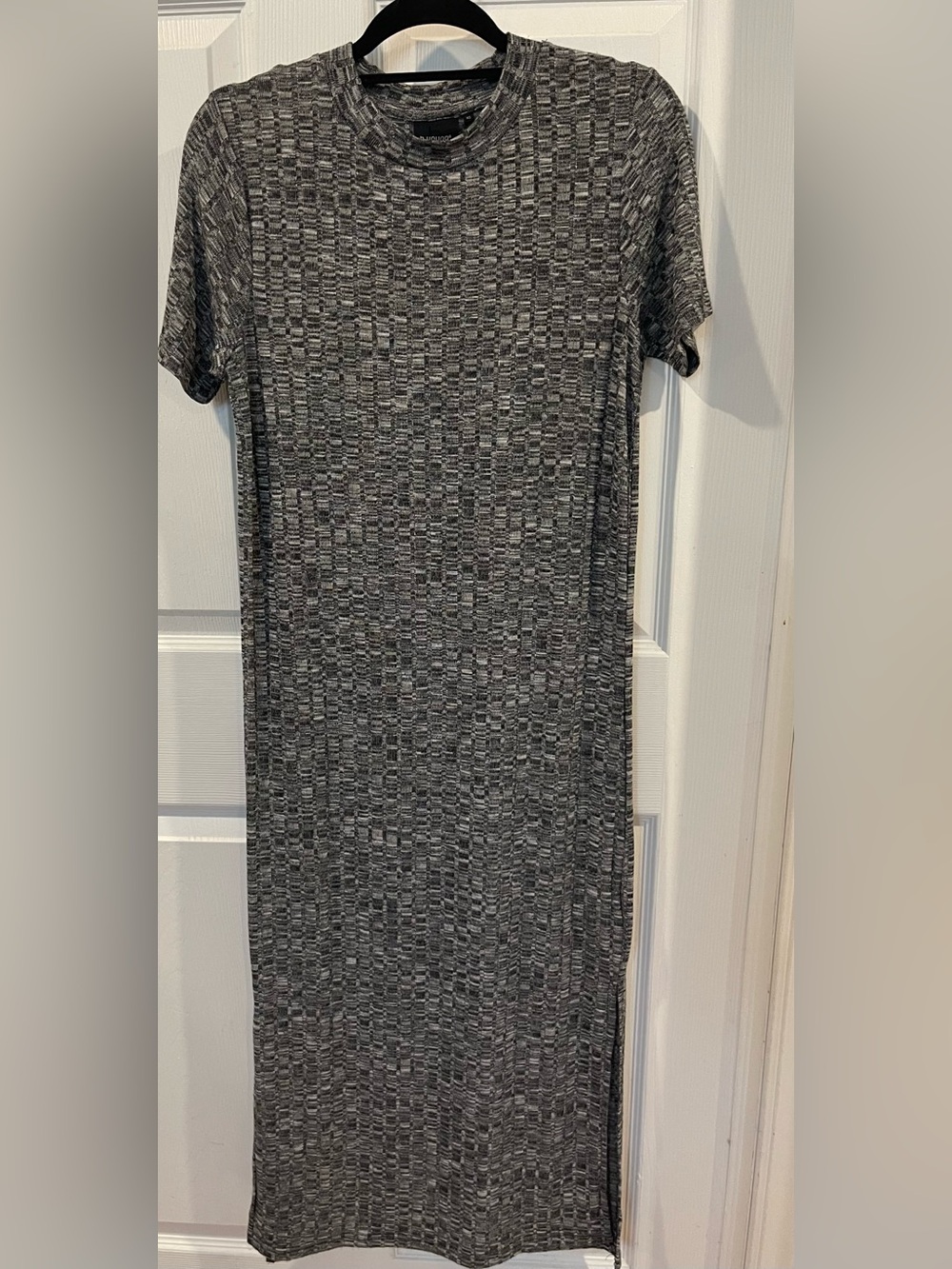 B. Young Gray Patterned Short Sleeve Women's confy long  Dress XS